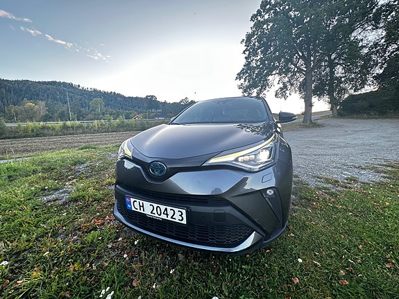 Toyota C-HR 16 of 30