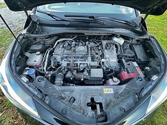 Toyota C-HR 26 of 30