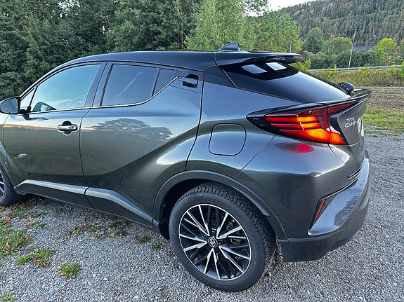 Toyota C-HR 11 of 30