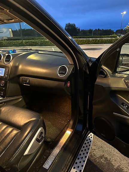 Mercedes-Benz ML320 20 of 30