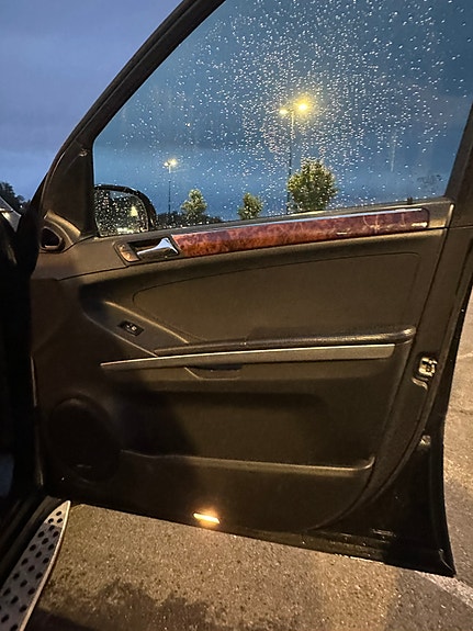 Mercedes-Benz ML320 19 of 30