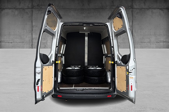 Ford Transit 12 of 15