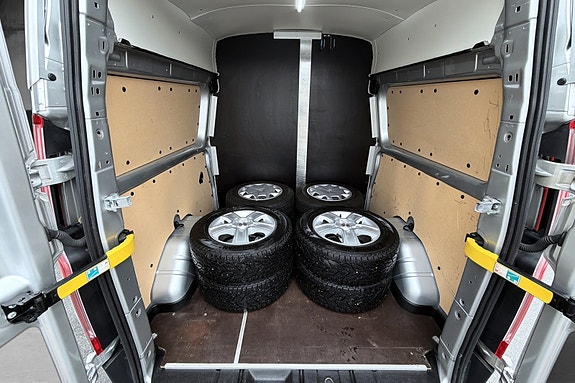 Ford Transit 13 of 15