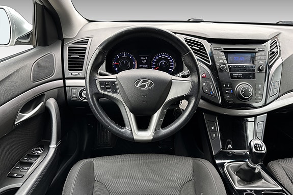 Hyundai i40 14 of 28