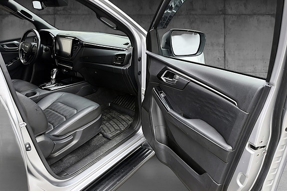 Isuzu D-max 10 of 15