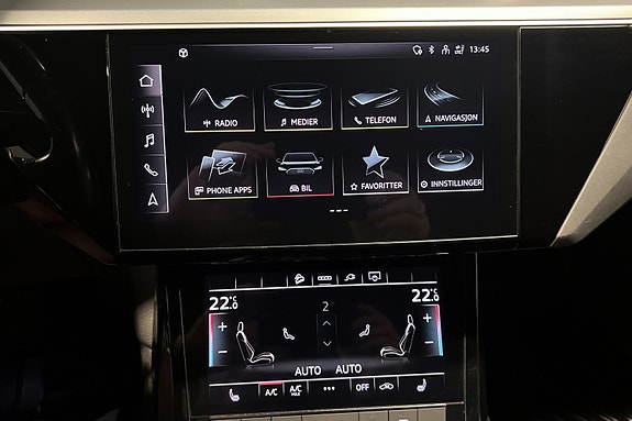 Audi e-tron 23 of 27