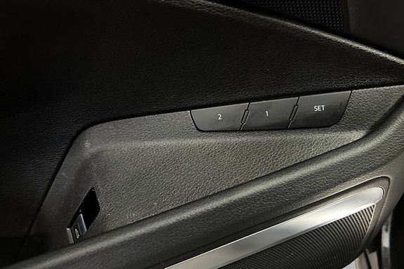 Audi e-tron 19 of 27