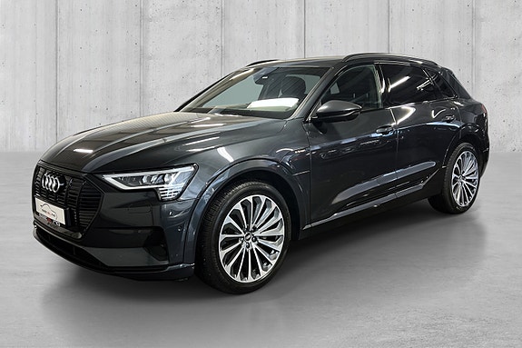Audi e-tron 4 of 27
