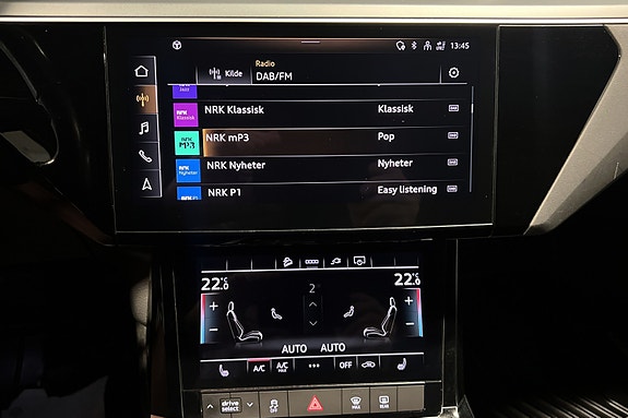 Audi e-tron 22 of 27