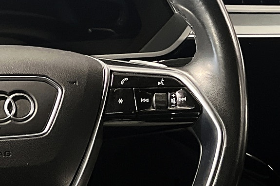 Audi e-tron 18 of 27