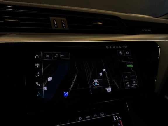Audi e-tron 24 of 30