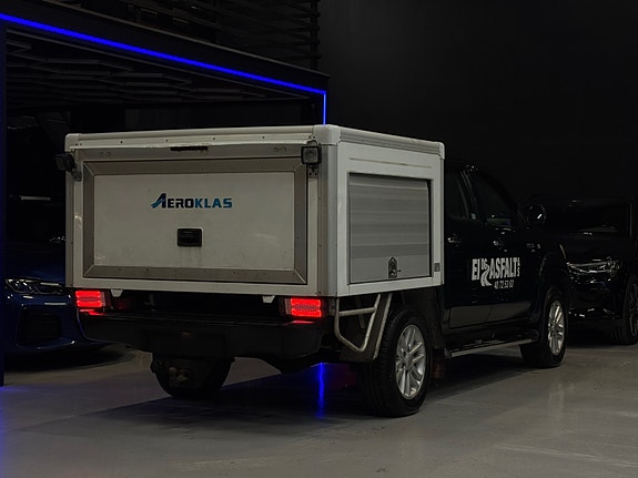 Toyota HiLux 5 of 28
