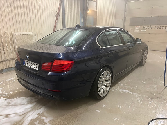 BMW 520d 2 of 13