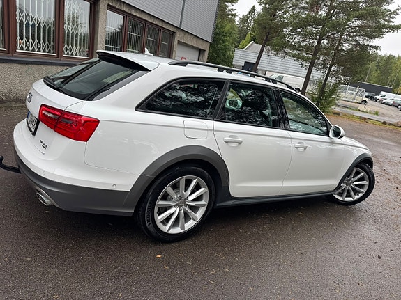 Audi A6 allroad 2 of 26