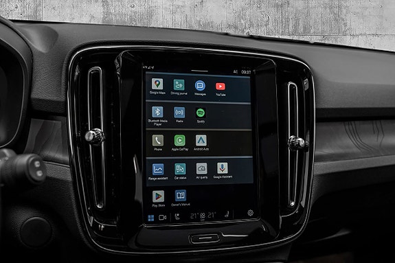 Volvo XC40 19 of 25