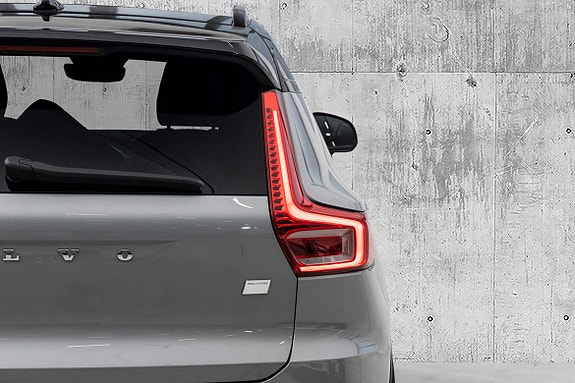 Volvo XC40 8 of 25