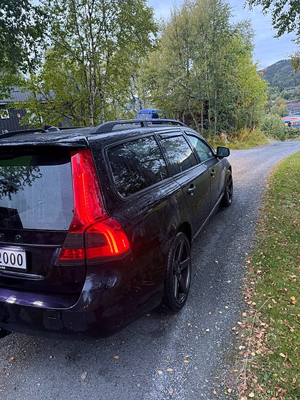 Volvo V70 7 of 13