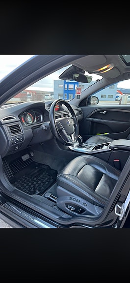 Volvo V70 13 of 13