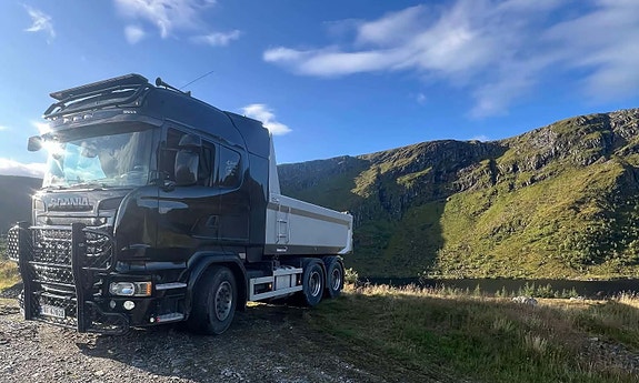 Scania R580 Kombibil med Maur tippsemi 24 of 28