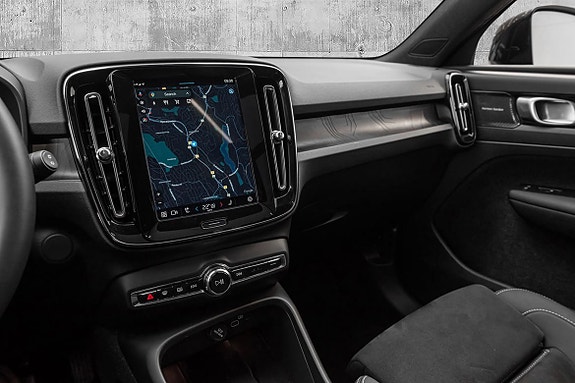 Volvo XC40 16 of 26