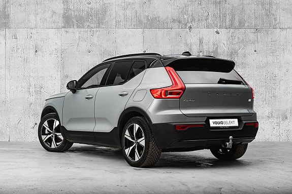 Volvo XC40 5 of 26