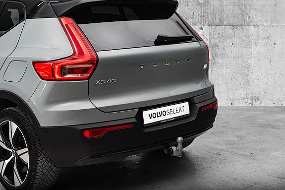 Volvo XC40 6 of 26