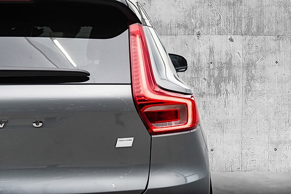 Volvo XC40 8 of 26