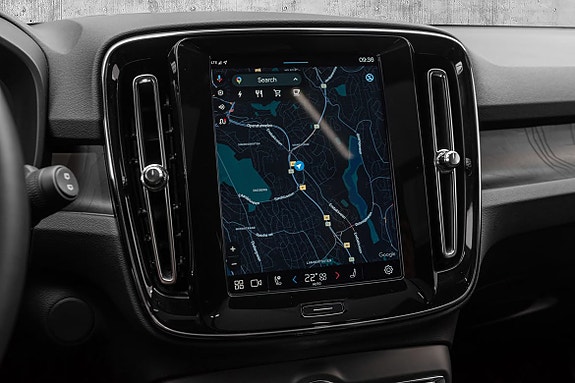 Volvo XC40 17 of 26