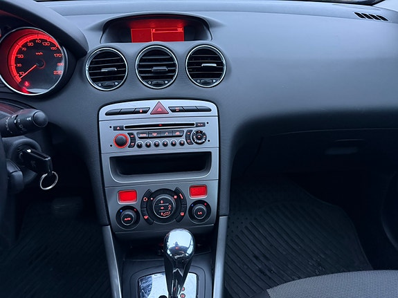 Peugeot 308 12 of 28