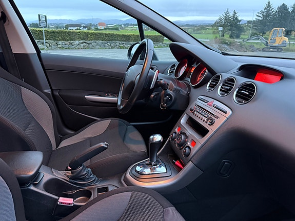 Peugeot 308 16 of 28