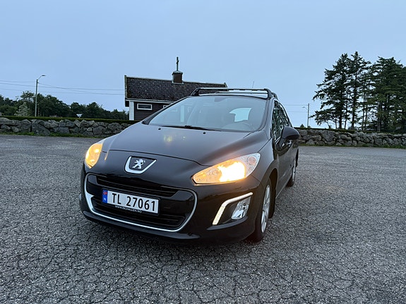 Peugeot 308 3 of 28
