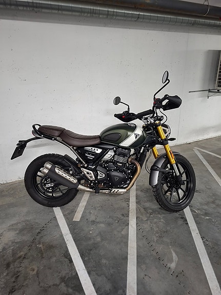 Triumph Scrambler 400 X 3 of 5