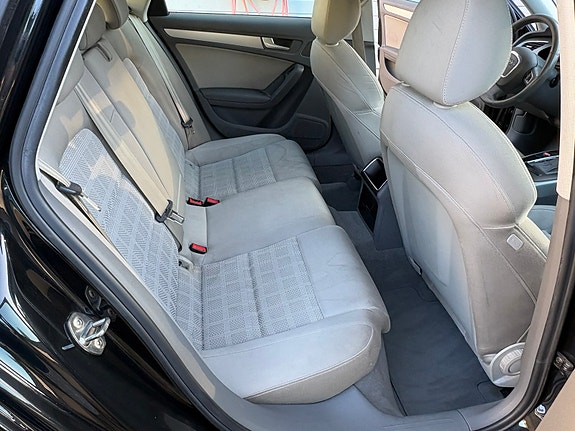 Audi A4 14 of 25