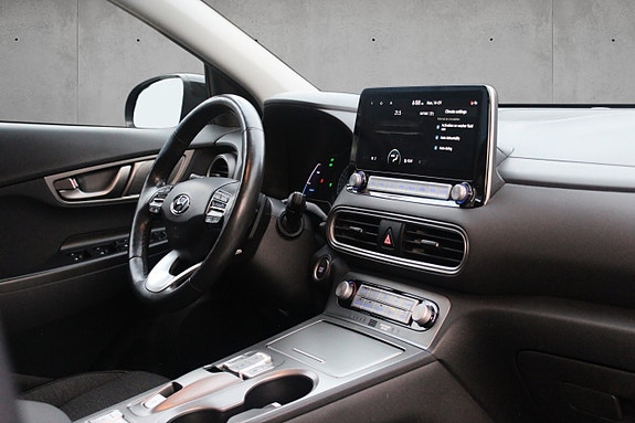 Hyundai Kona 22 of 30