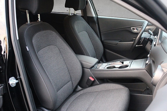 Hyundai Kona 15 of 30