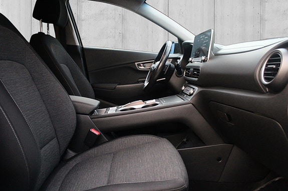 Hyundai Kona 16 of 30