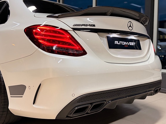 Mercedes-Benz C63 12 of 30