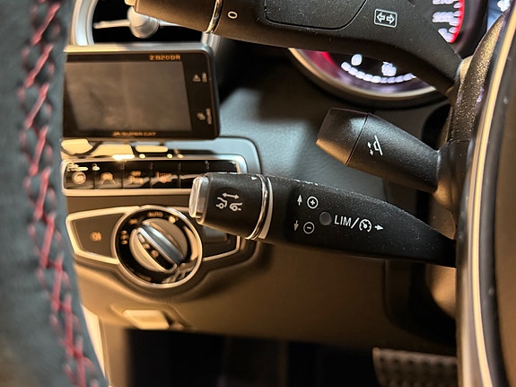 Mercedes-Benz C63 28 of 30