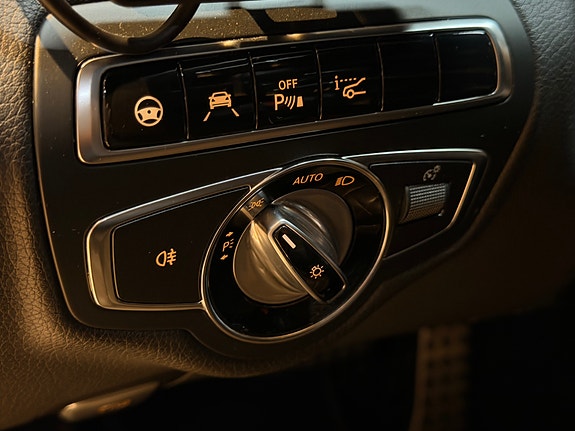 Mercedes-Benz C63 27 of 30