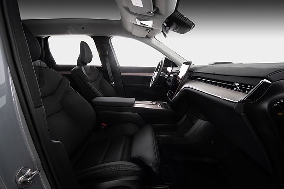 Volvo EX90 22 of 22