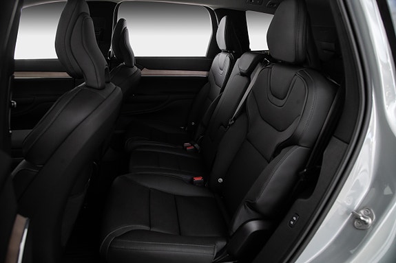 Volvo EX90 13 of 22