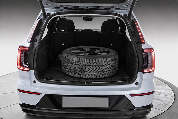 Volvo EX90 7 of 22