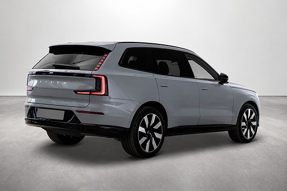 Volvo EX90 3 of 22