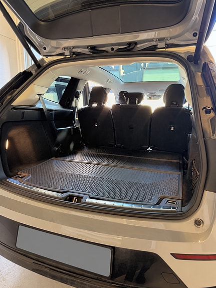 Volvo EX90 8 of 22
