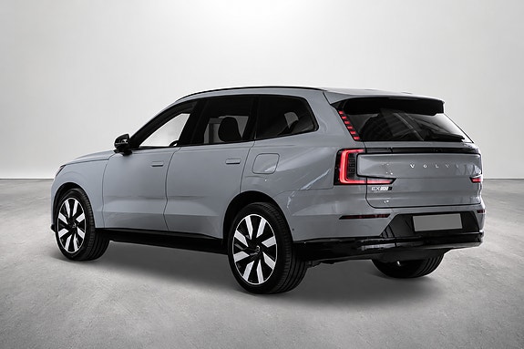 Volvo EX90 5 of 22