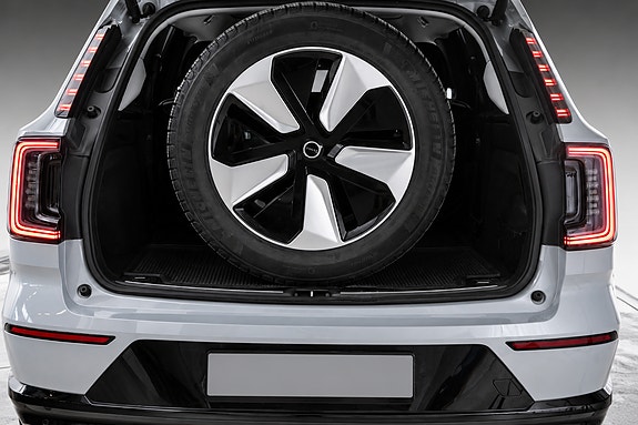Volvo EX90 6 of 22