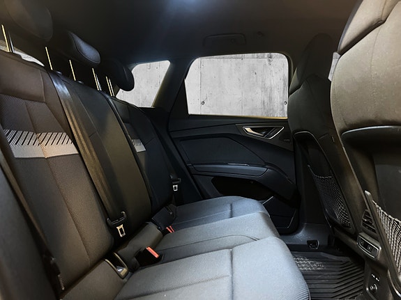 Audi Q4 e-tron 26 of 29