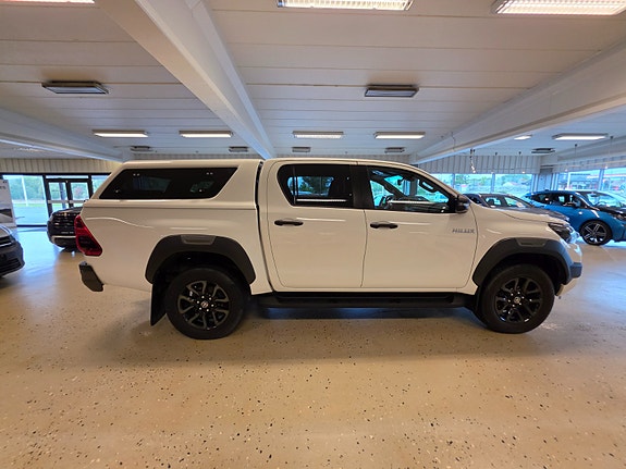 Toyota HiLux 6 of 30