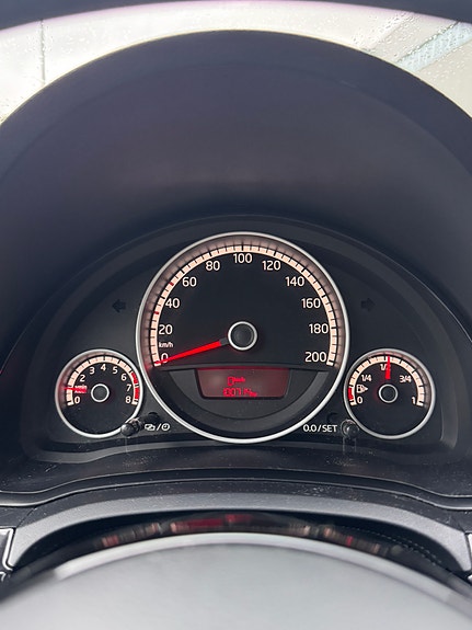 Volkswagen UP! 18 of 30
