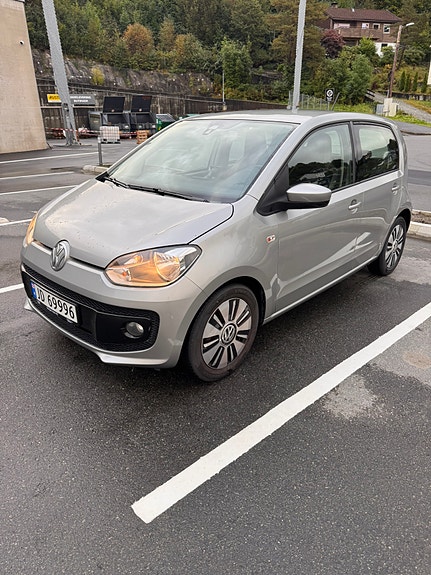 Volkswagen UP! 2 of 30
